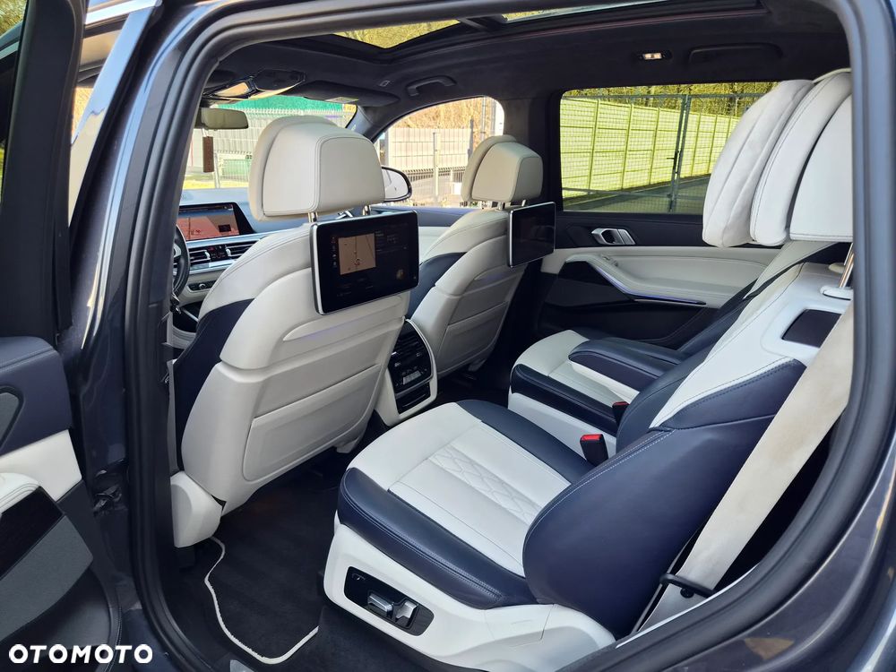 BMW X7 M50d sport - 7