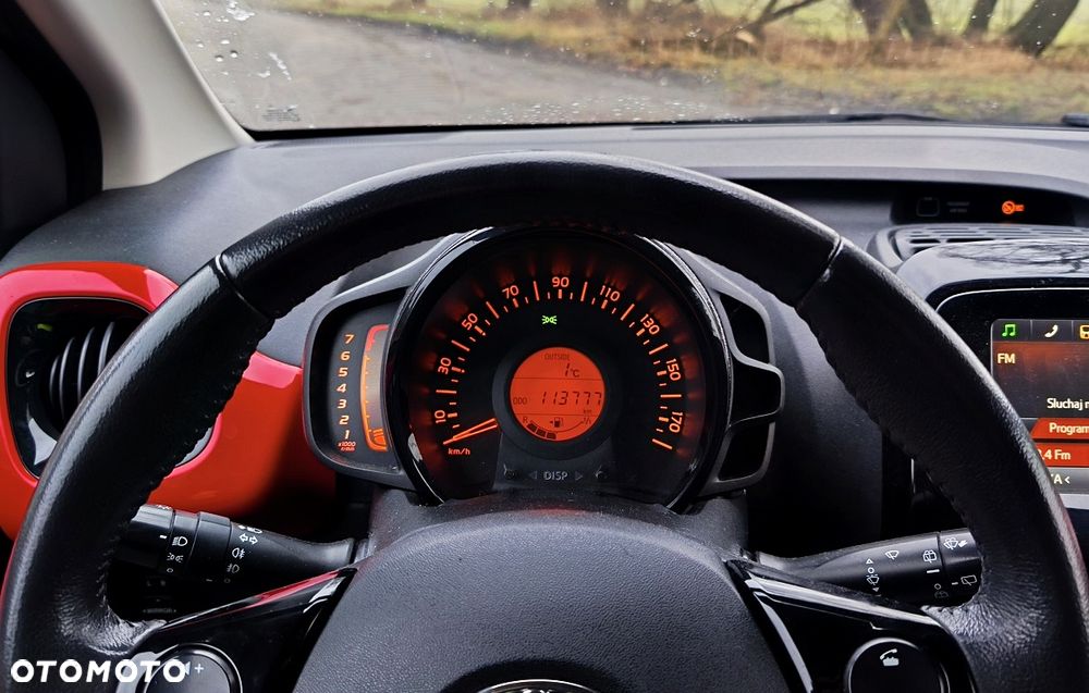 Toyota Aygo x-play touch - 7