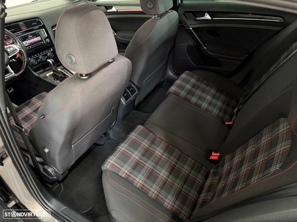 VW Golf 2.0 TSi GTi DSG - 10