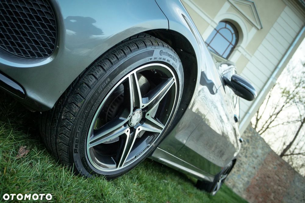 Mercedes-Benz Klasa C 300 9G-TRONIC AMG Line - 11