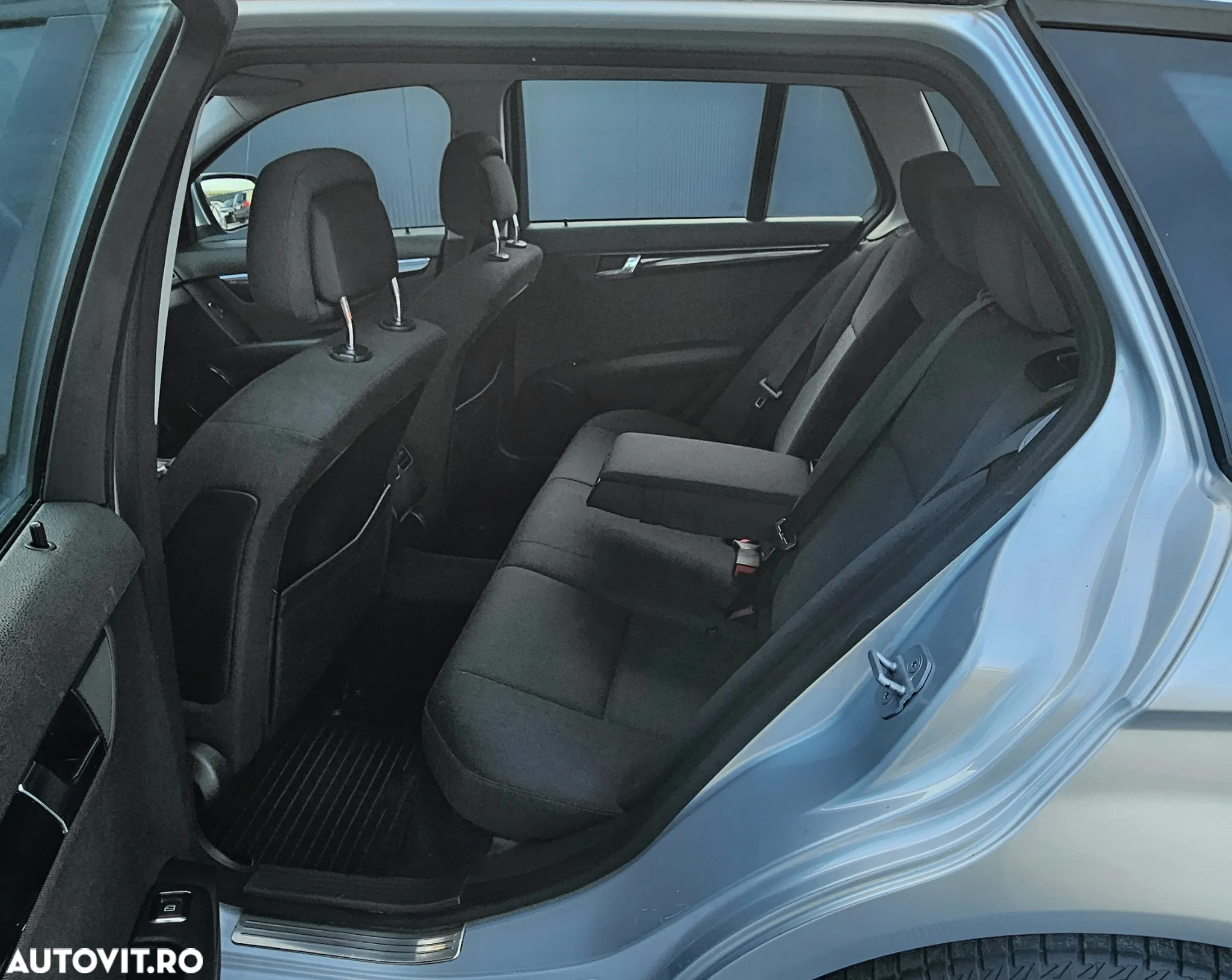 Mercedes-Benz C - 9