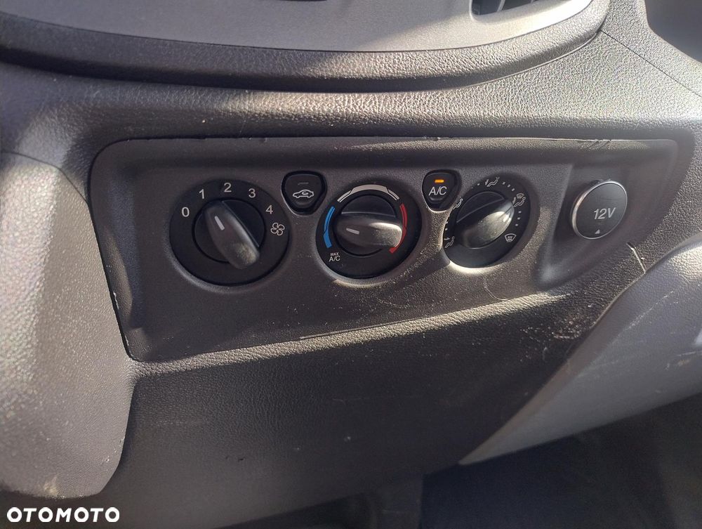 Ford Transit - 11