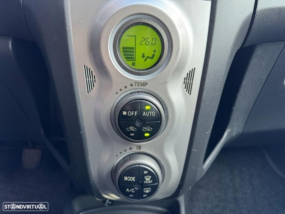 Toyota Yaris 1.4 D-4D AC - 7