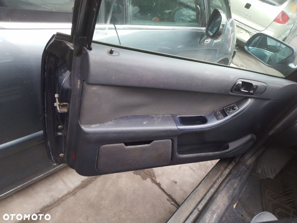 AUDI A3 8L LIFT 00-03 1.6 AVU -  PAS BEZPIECZEŃSTWA PRAWY LEWY - 23