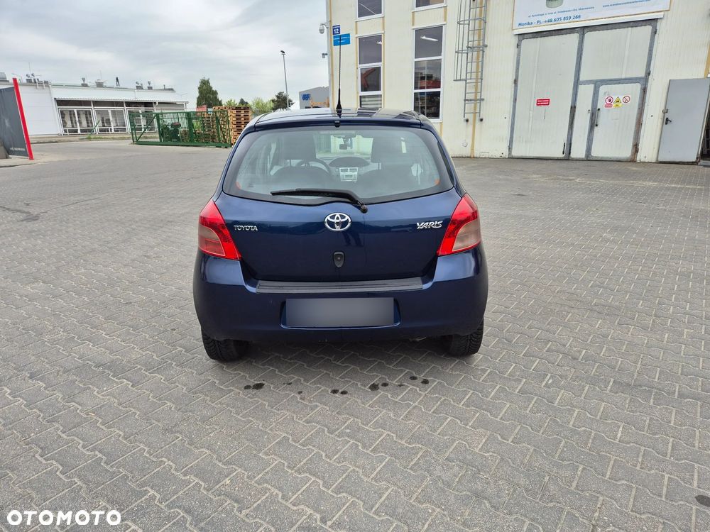 Toyota Yaris - 7