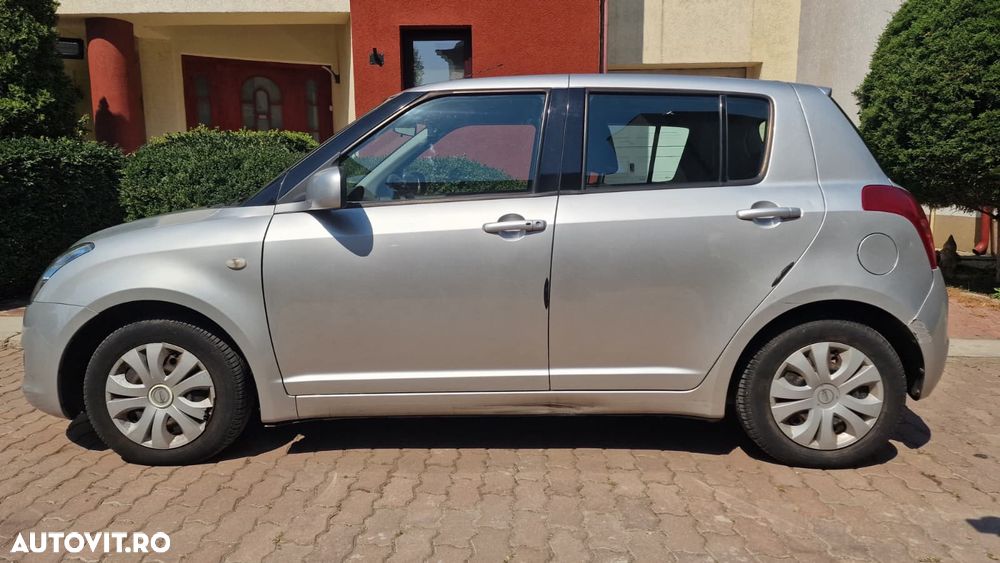 Suzuki Swift - 4