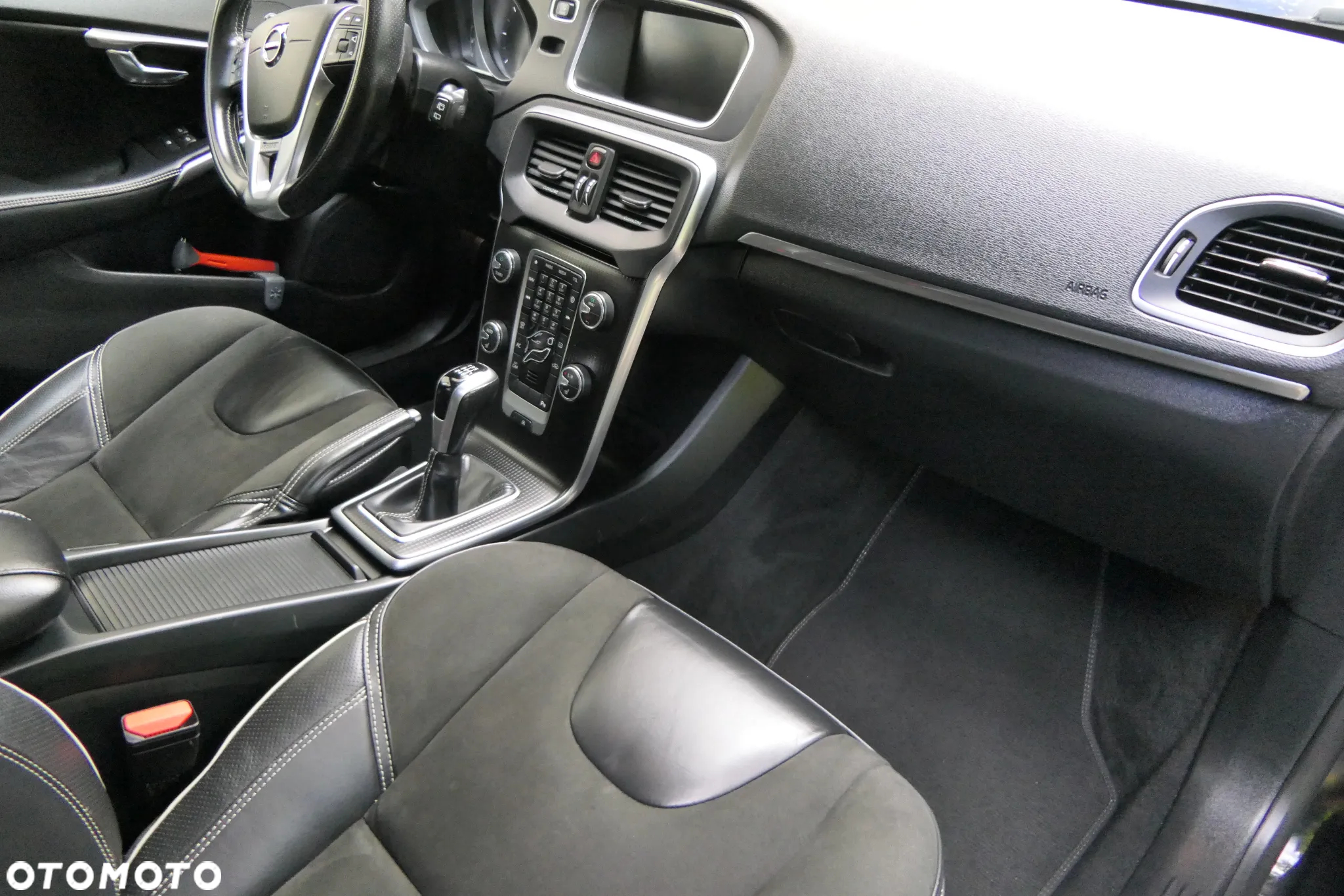 Volvo V40 D3 RDesign - 24
