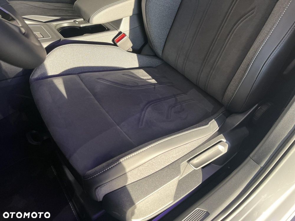 Volkswagen Golf Variant 1.5 eTSI mHEV Life Plus DSG - 12