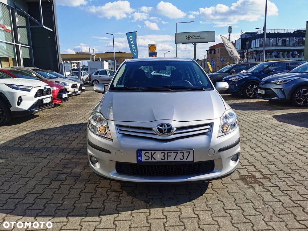 Toyota Auris 1.6 Premium - 2