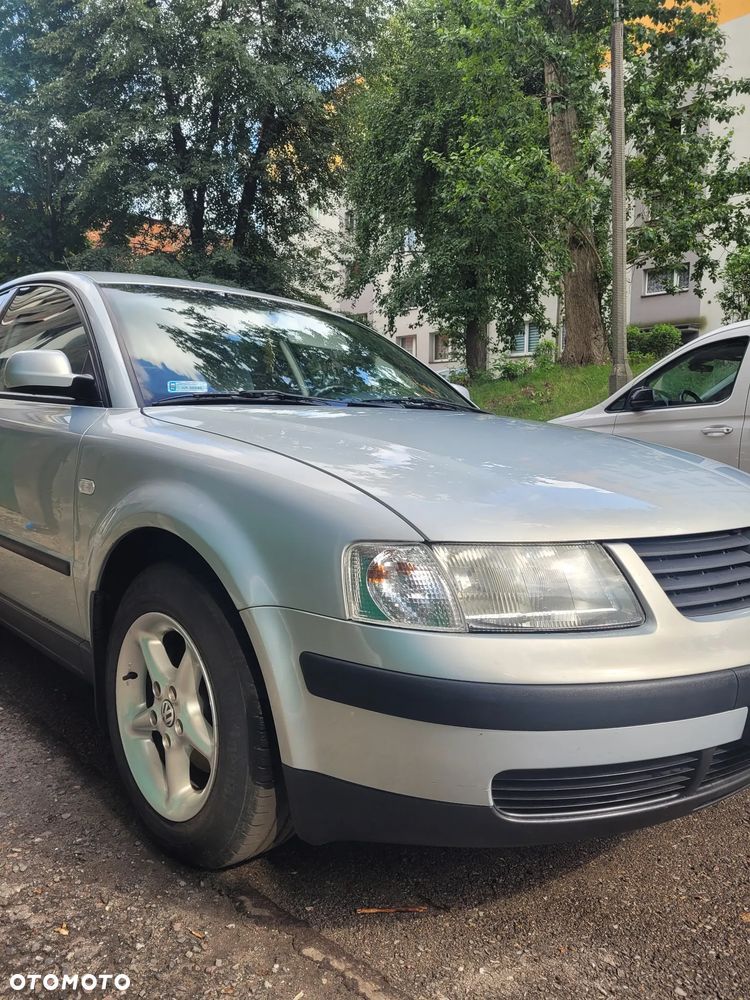 Volkswagen Passat 1.8 Comfortline - 10