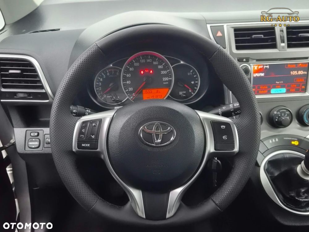 Toyota Verso S - 26