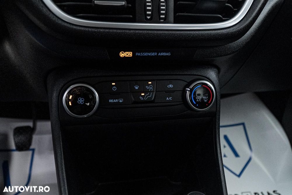 Ford Fiesta 1.1 Trend Connected - 11