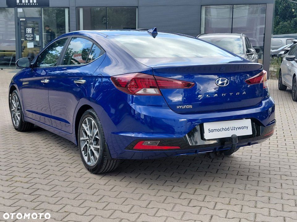 Hyundai Elantra - 7