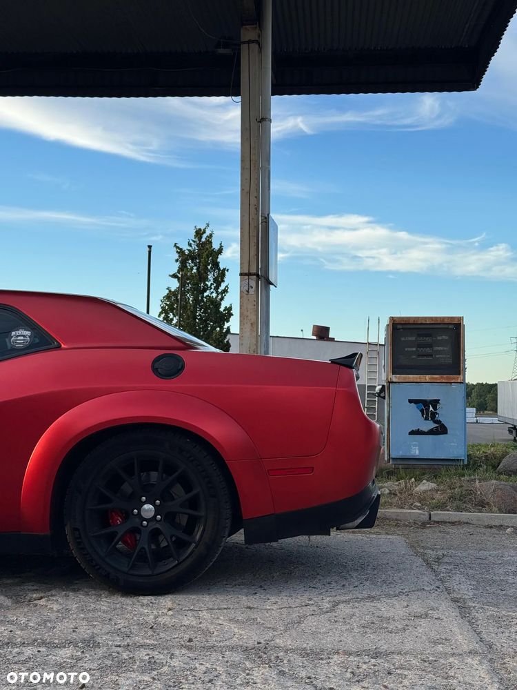Dodge Challenger - 3