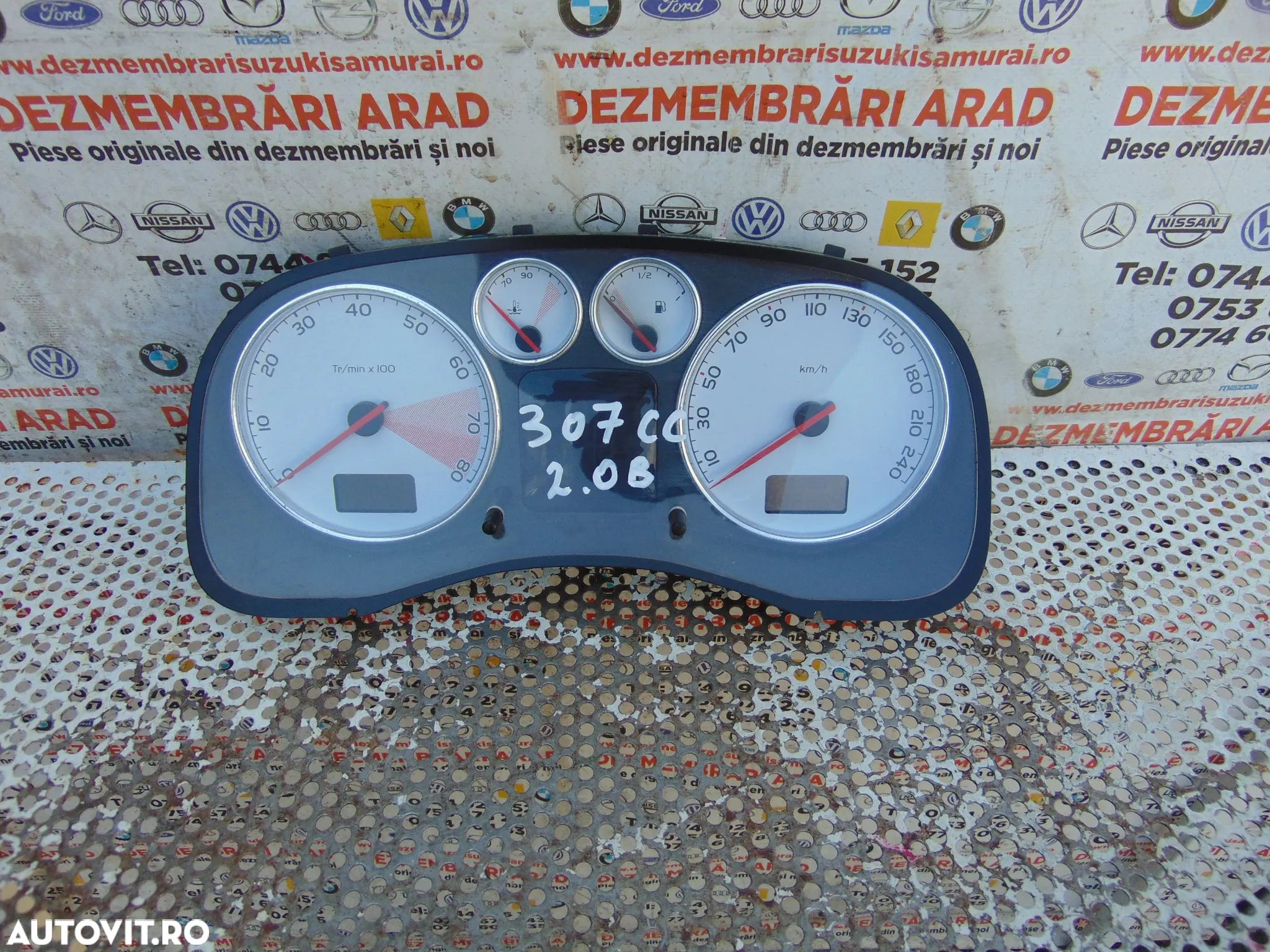 Ceasuri Peugeot 307cc 2.0 benzina ceasuri bord dezmembrez 307cc - 1