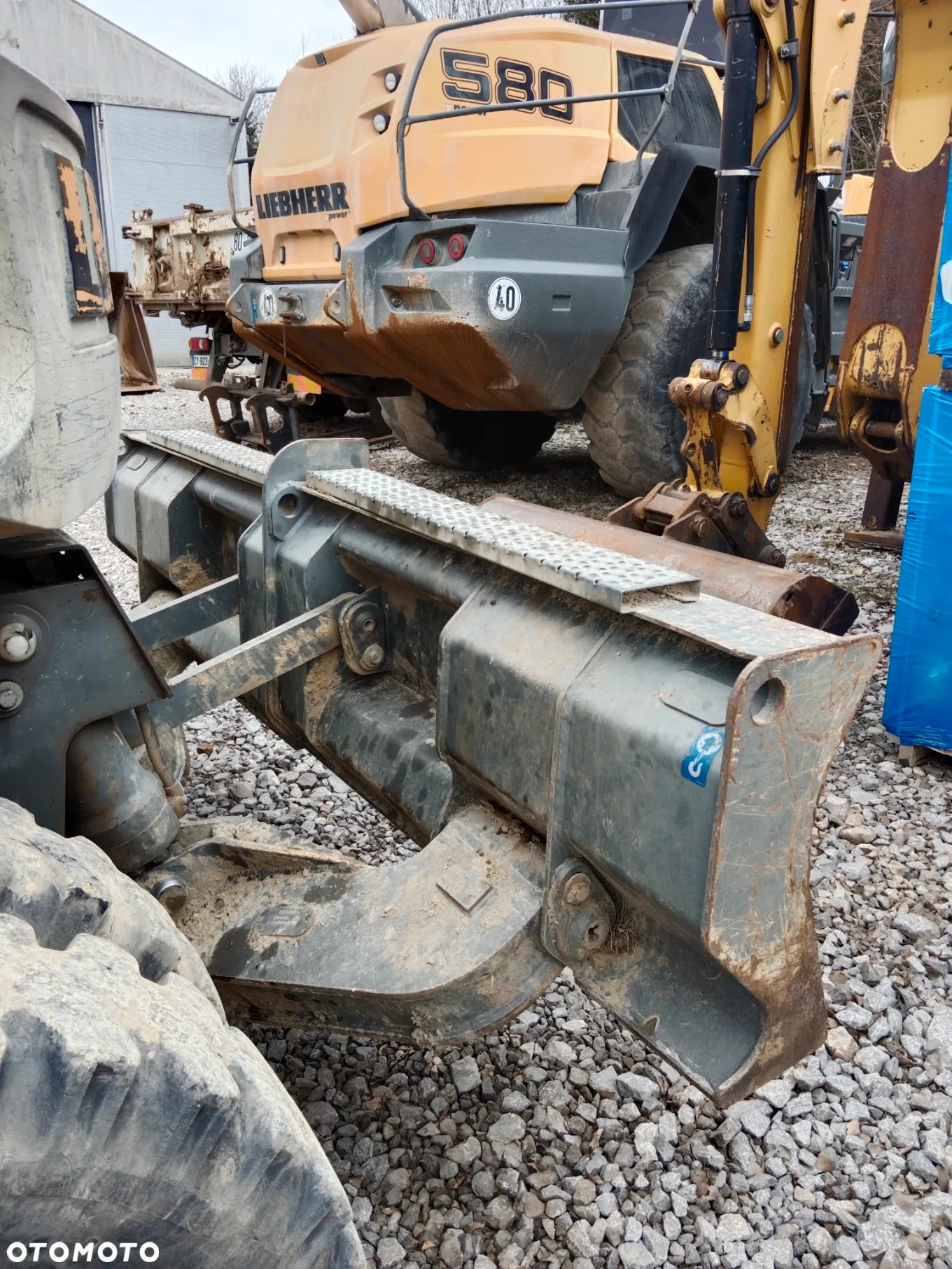 Liebherr 311 - 10