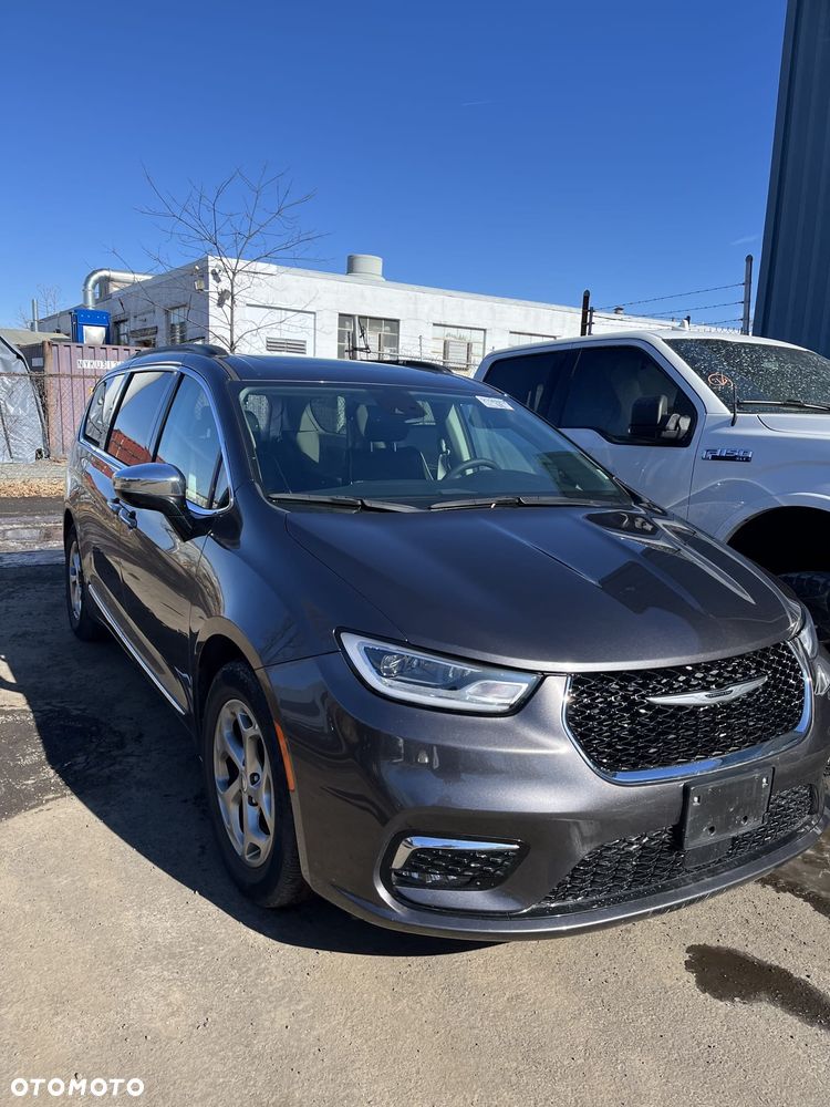 Chrysler Pacifica - 9