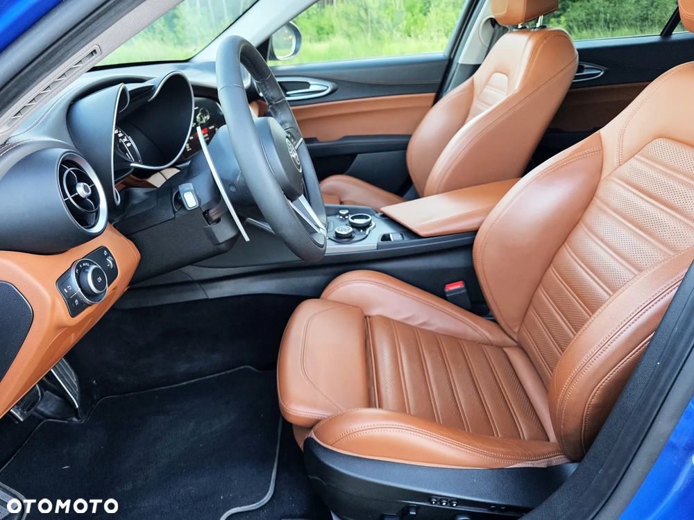 Alfa Romeo Giulia 2.0 Turbo Veloce Q4 - 25