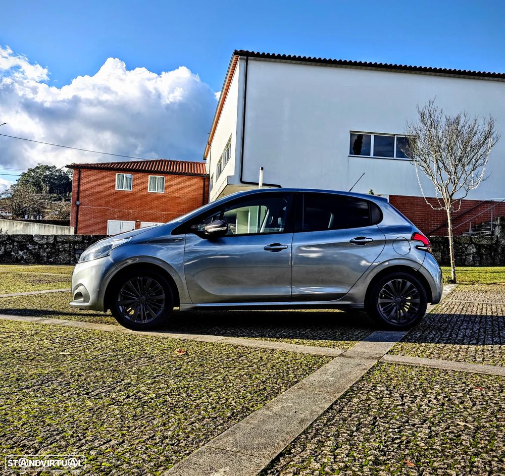 Peugeot 208 PureTech 110 Stop & Start Signature - 28