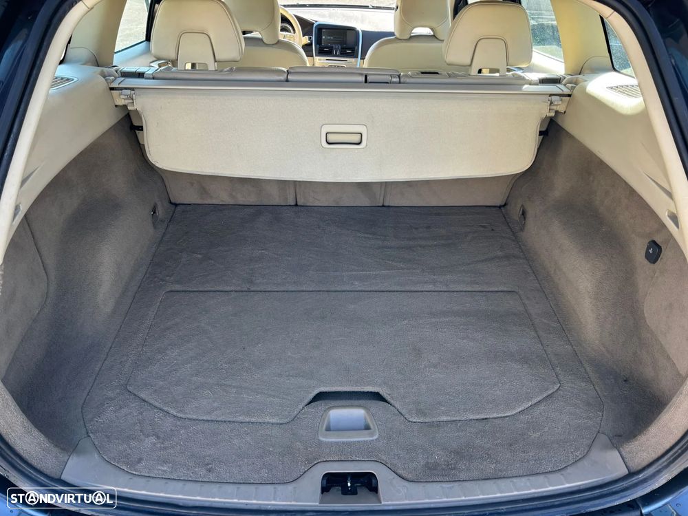 Volvo XC 60 2.0 D3 R-Design Geartronic - 11