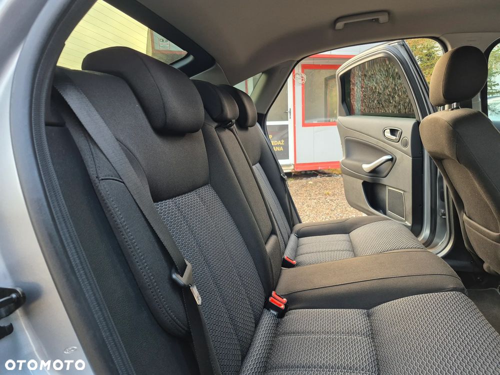 Ford Mondeo 2.0 Ghia Executive - 36