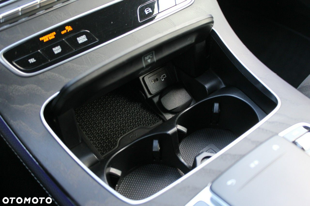 Mercedes-Benz Klasa E 220 d 4-Matic AMG/Avantgarde - 30