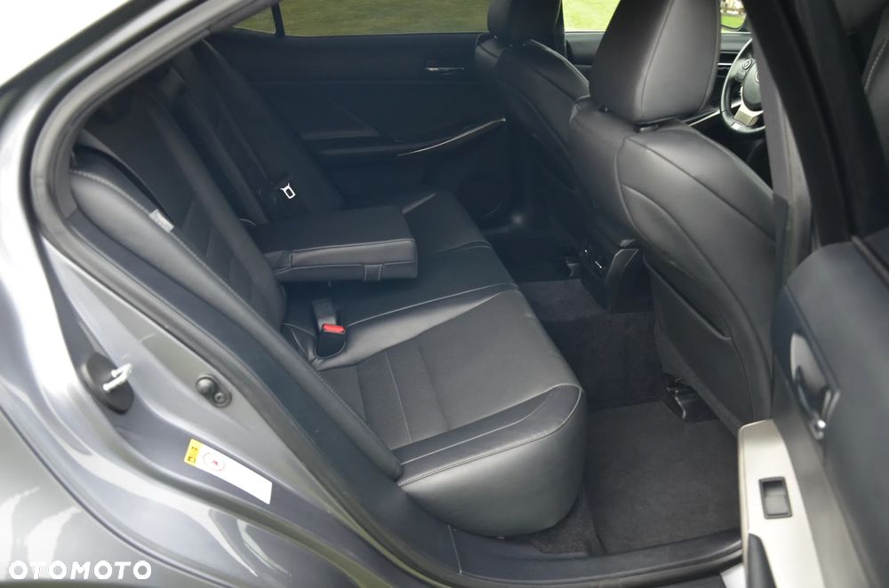 Lexus IS 250 F Sport - 23