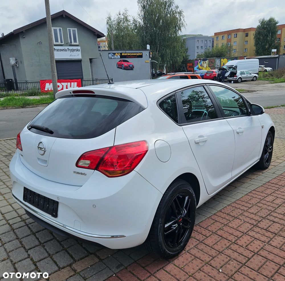 Opel Astra IV 1.4 T Cosmo S&S EU6 - 4