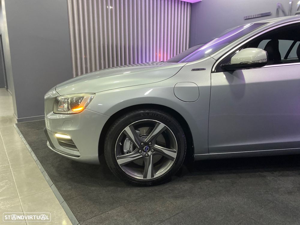 Volvo V60 D6 Twin Engine Geartronic RDesign - 25