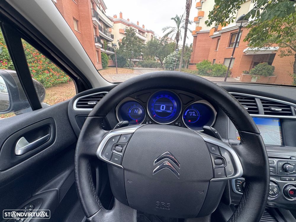 Citroën C4 e-HDi 115 ETG6 Tendance - 15