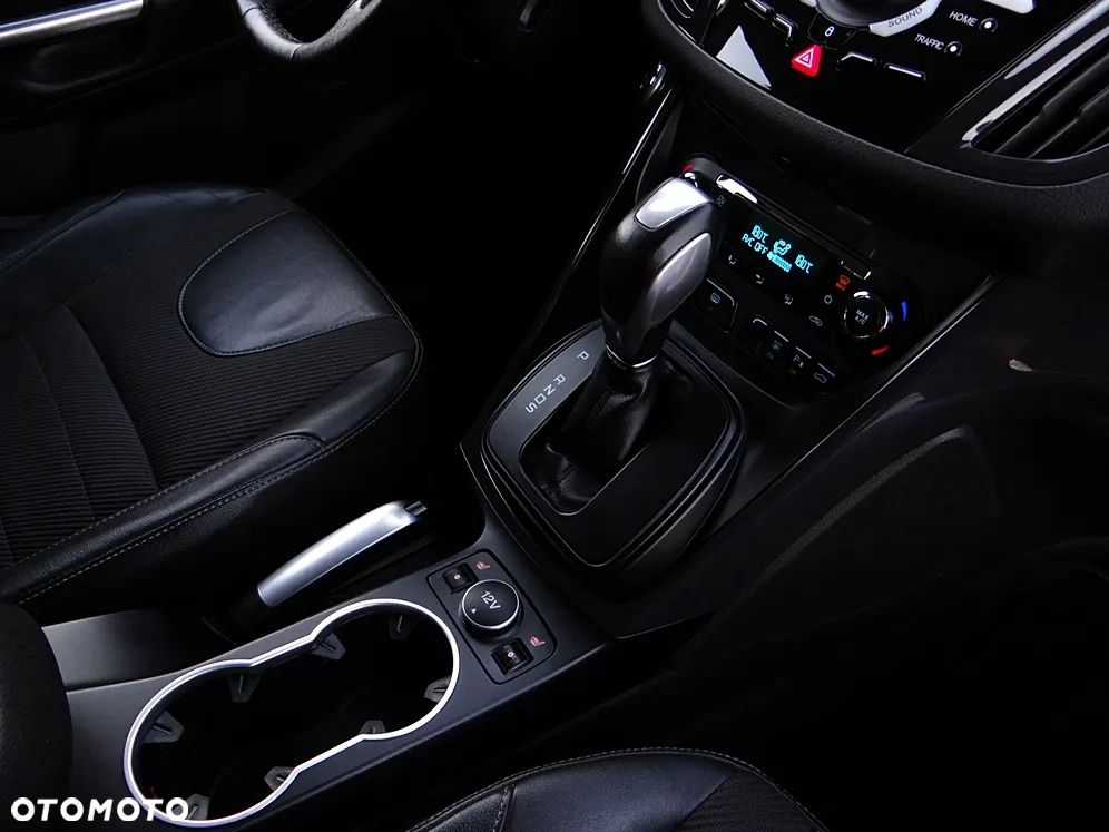 Ford Kuga 2.0 TDCi 4x4 Individual - 32