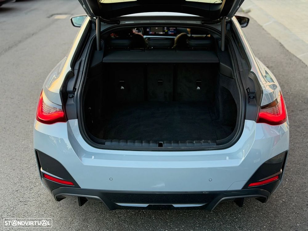 BMW i4 eDrive35 Pack Desportivo M - 12