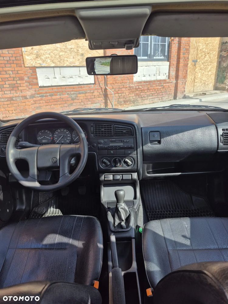 Volkswagen Passat 1.9 TDI CL - 6