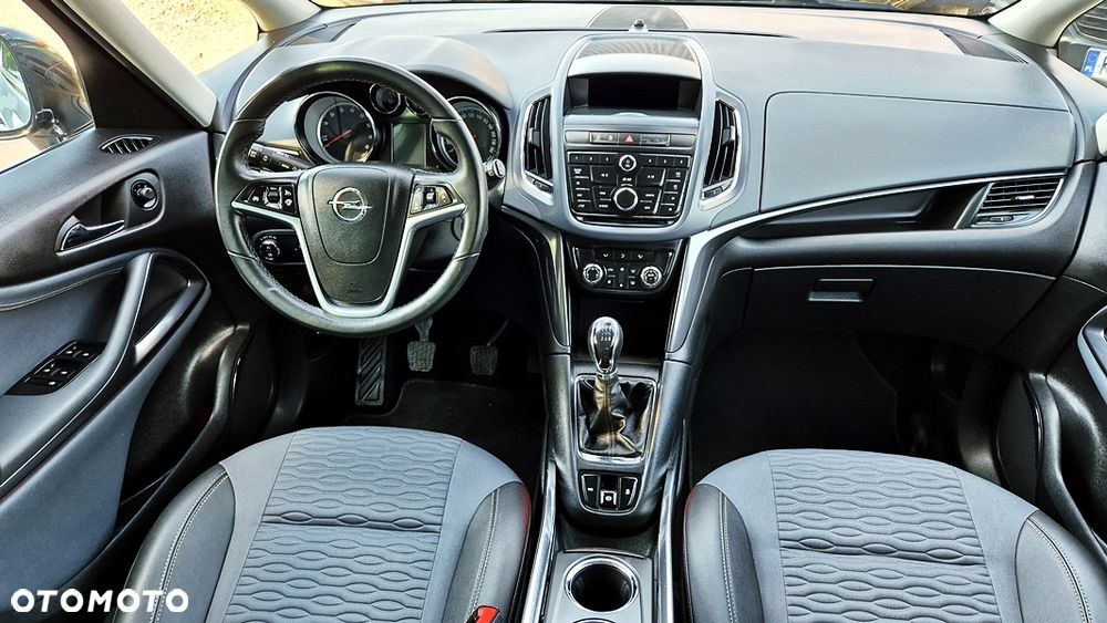 Opel Zafira - 32
