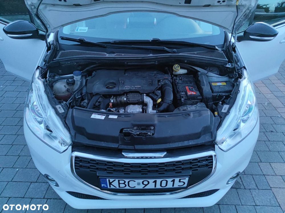 Peugeot 208 1.6 e-HDi Allure STT - 22