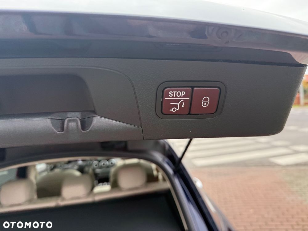 Mercedes-Benz GLC 250 4Matic 9G-TRONIC Exclusive - 17