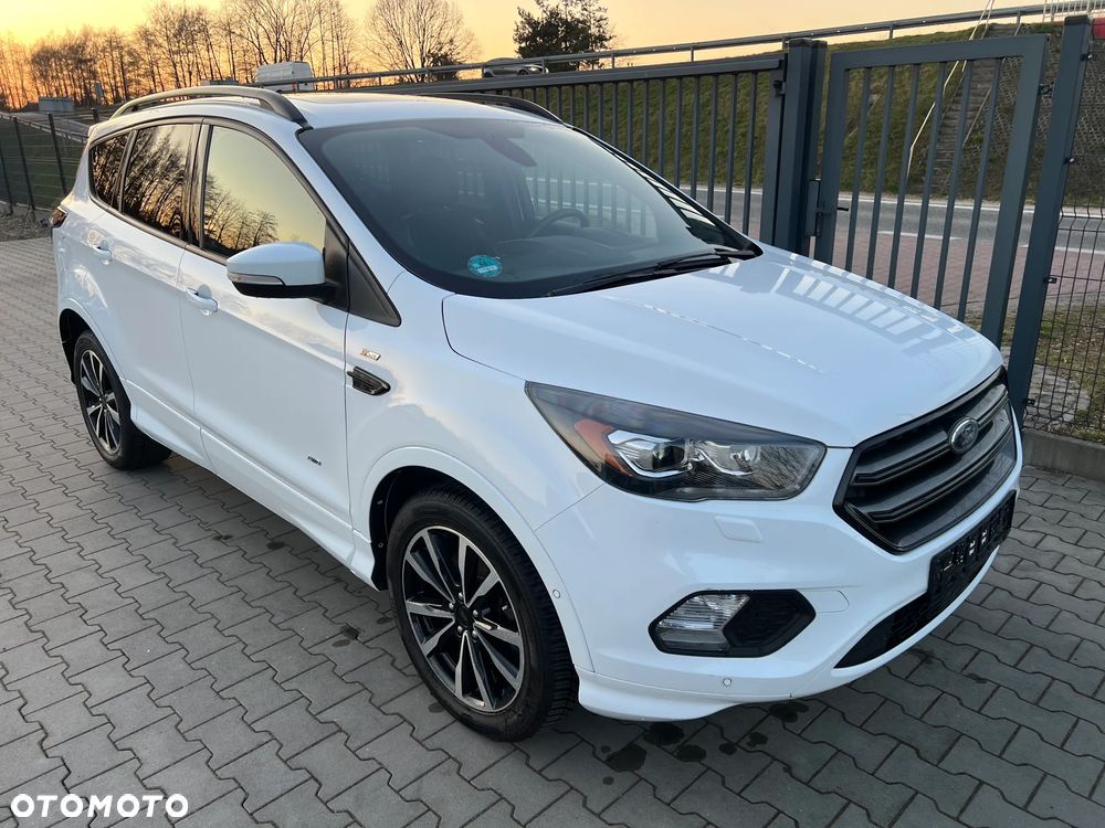 Ford Kuga 1.5 EcoBoost 4x4 ST-Line - 4