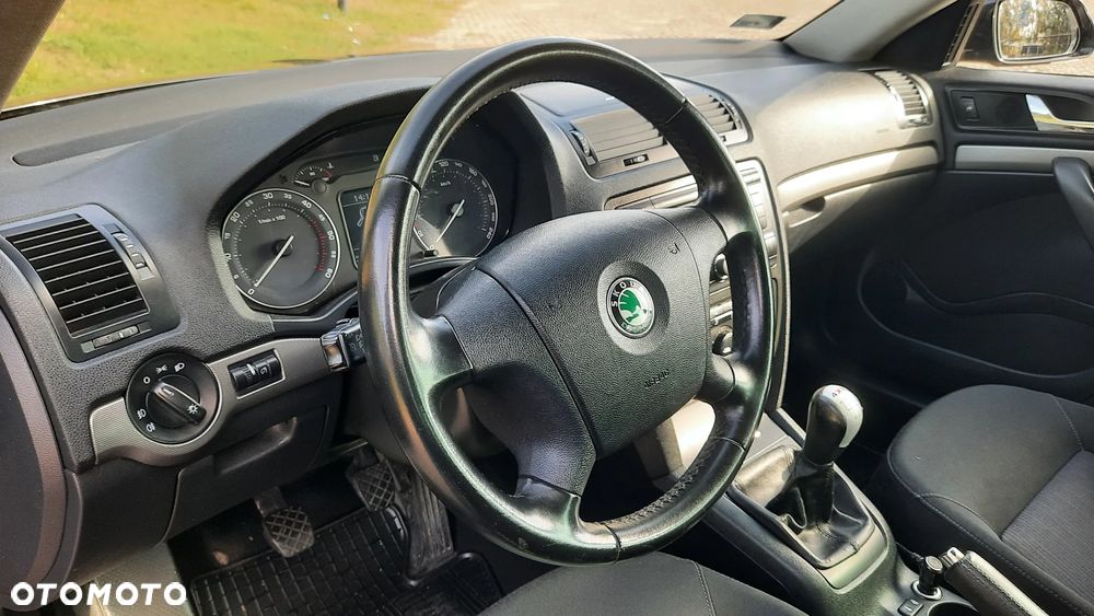 Skoda Octavia 2.0 TDI DPF 4x4 Elegance - 9