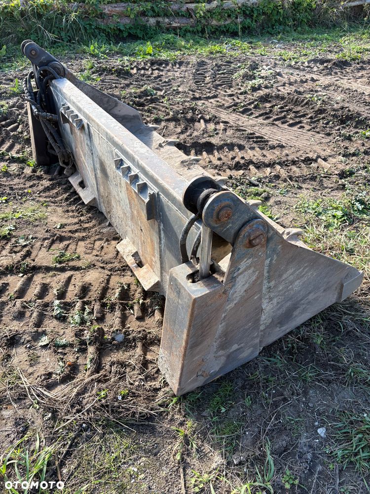 Bobcat T770 - 33