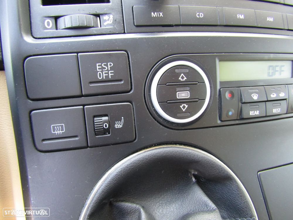 VW Multivan 2.5 TDi Highline - 15