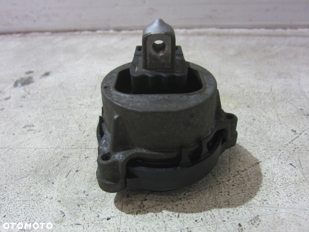 BMW X3 G01 G02 G18 G30 X5 PODUSZKA SILNIKA LEWA 6860495 22116860495 4X4 - 2