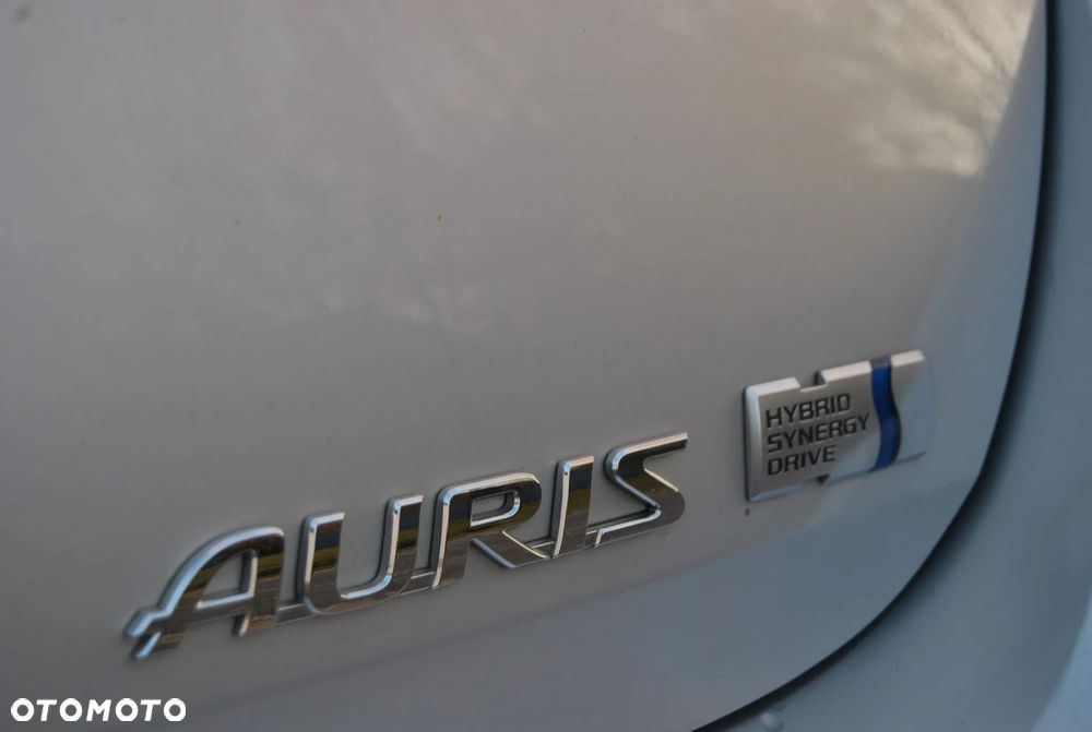Toyota Auris 1.8 HSD Luna - 24