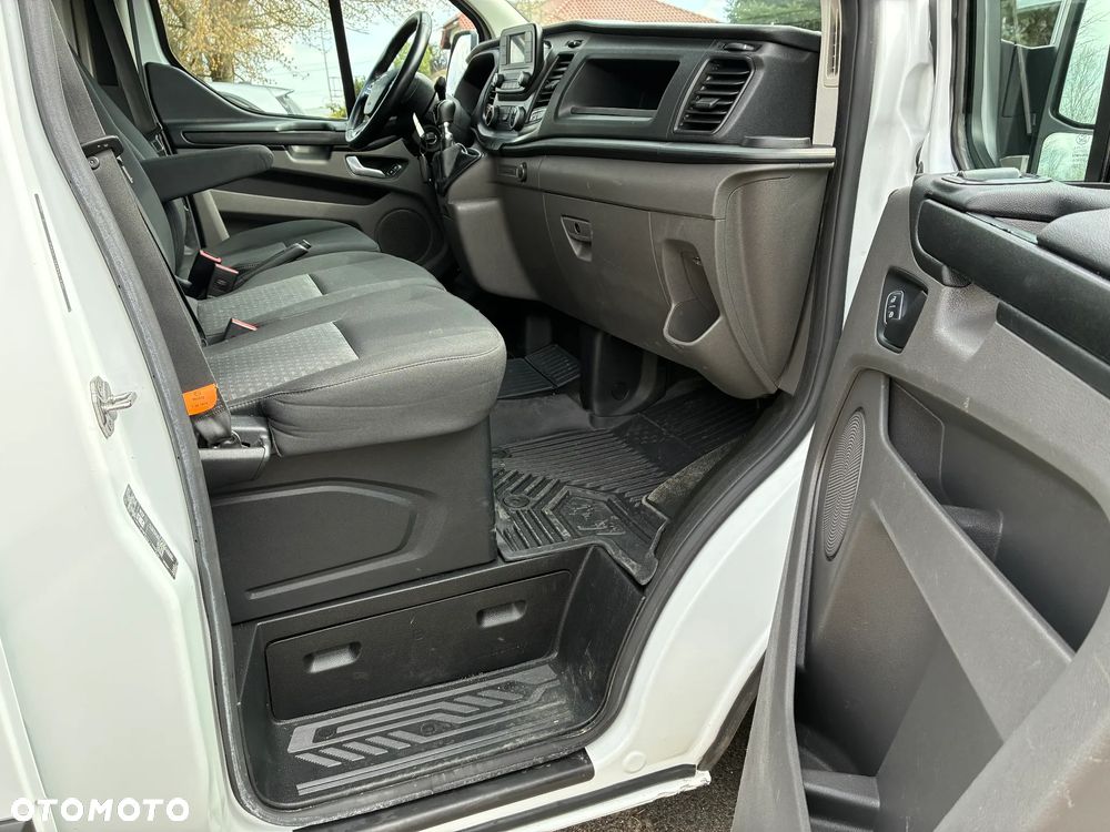 Ford Transit Custom - 23
