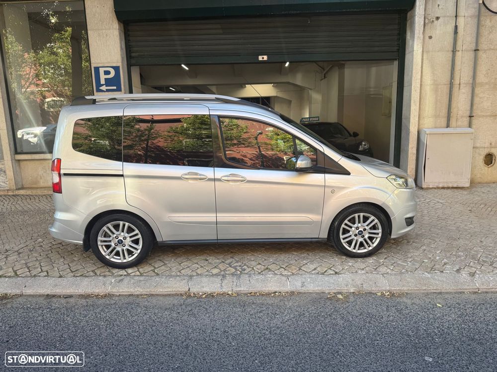 Ford Tourneo Courier 1.0 EcoBoost Ambiente - 2