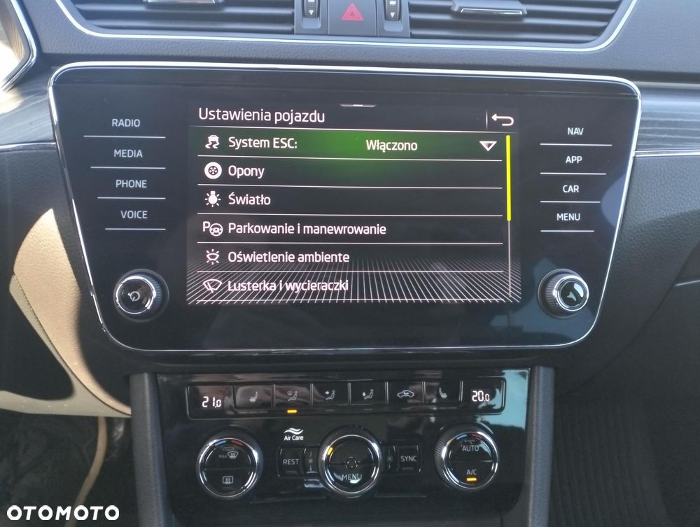 Skoda Superb 2.0 TDI SCR 4x4 Style DSG - 28