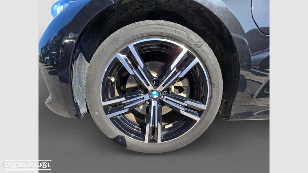 BMW 330 e Pack Desportivo M Auto — fotografia 16