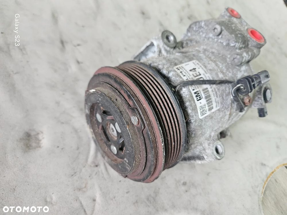 Sprężarka pompa klimatyzacji Opel ASTRA J Meriva B 1,3 1,7 CDTI Zafira C 13335251 UE4 - 3