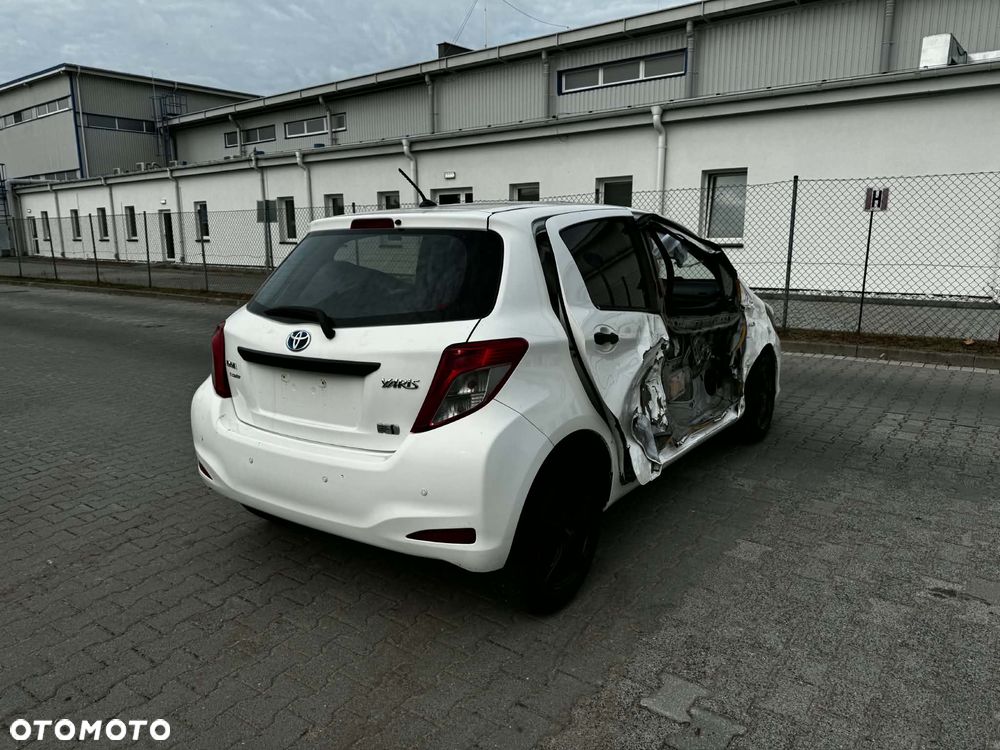 Toyota Yaris 2012 photo 2
