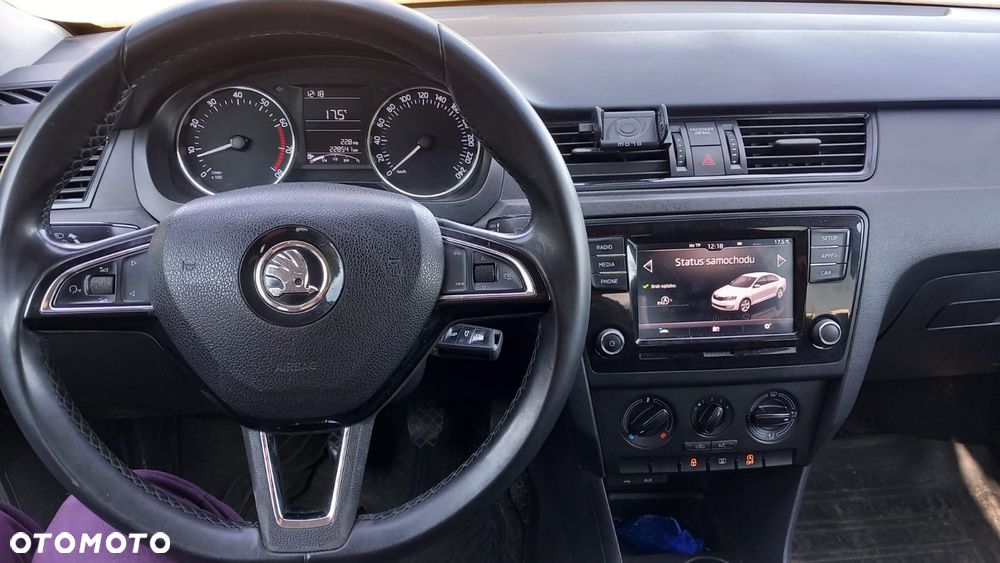 Skoda RAPID 1.2 TSI Ambition - 8