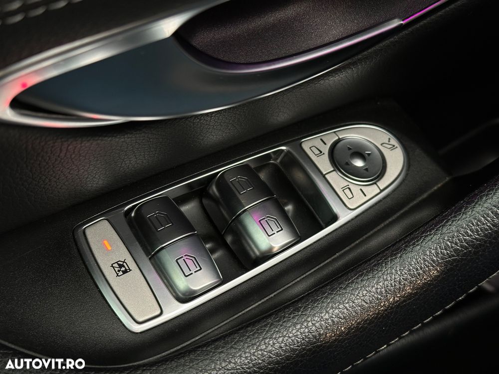 Mercedes-Benz E 300 de 9G-TRONIC AMG Line - 31